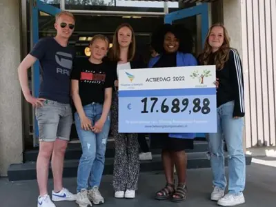 Leerlingen Thomas a Kempis College halen bijna €18.000 op voor goede doel