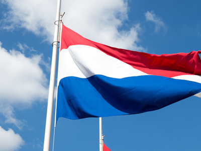 Vlag halfstok i.v.m. slachtoffers Turkije en Syrië